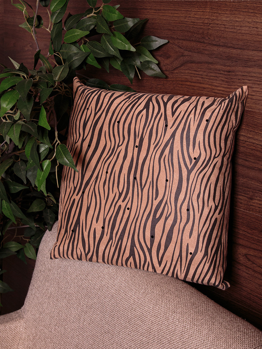 Россыпь подушка трикотаж зебра бежево - коричневый