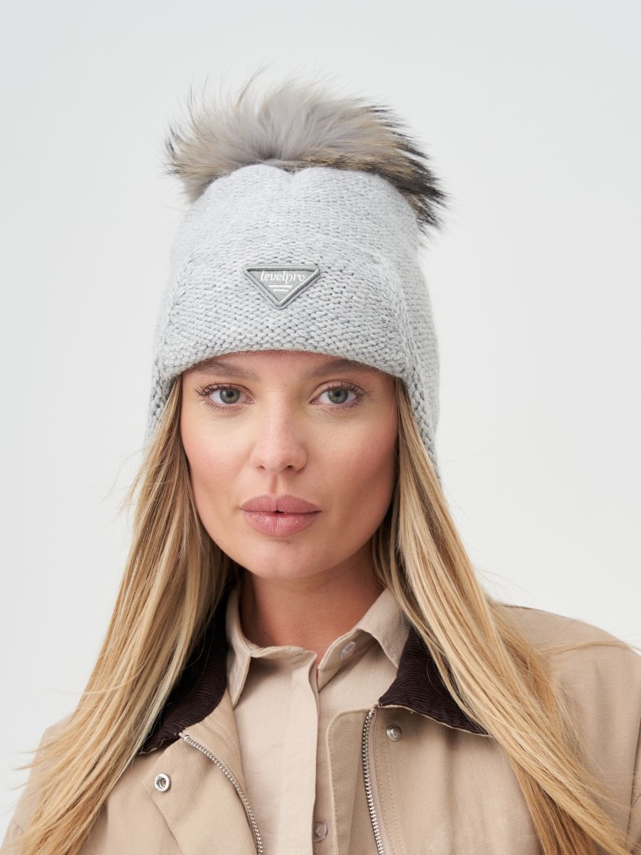 LevelPro шеврон помпон ушанка СЛ вязка серый светлый
