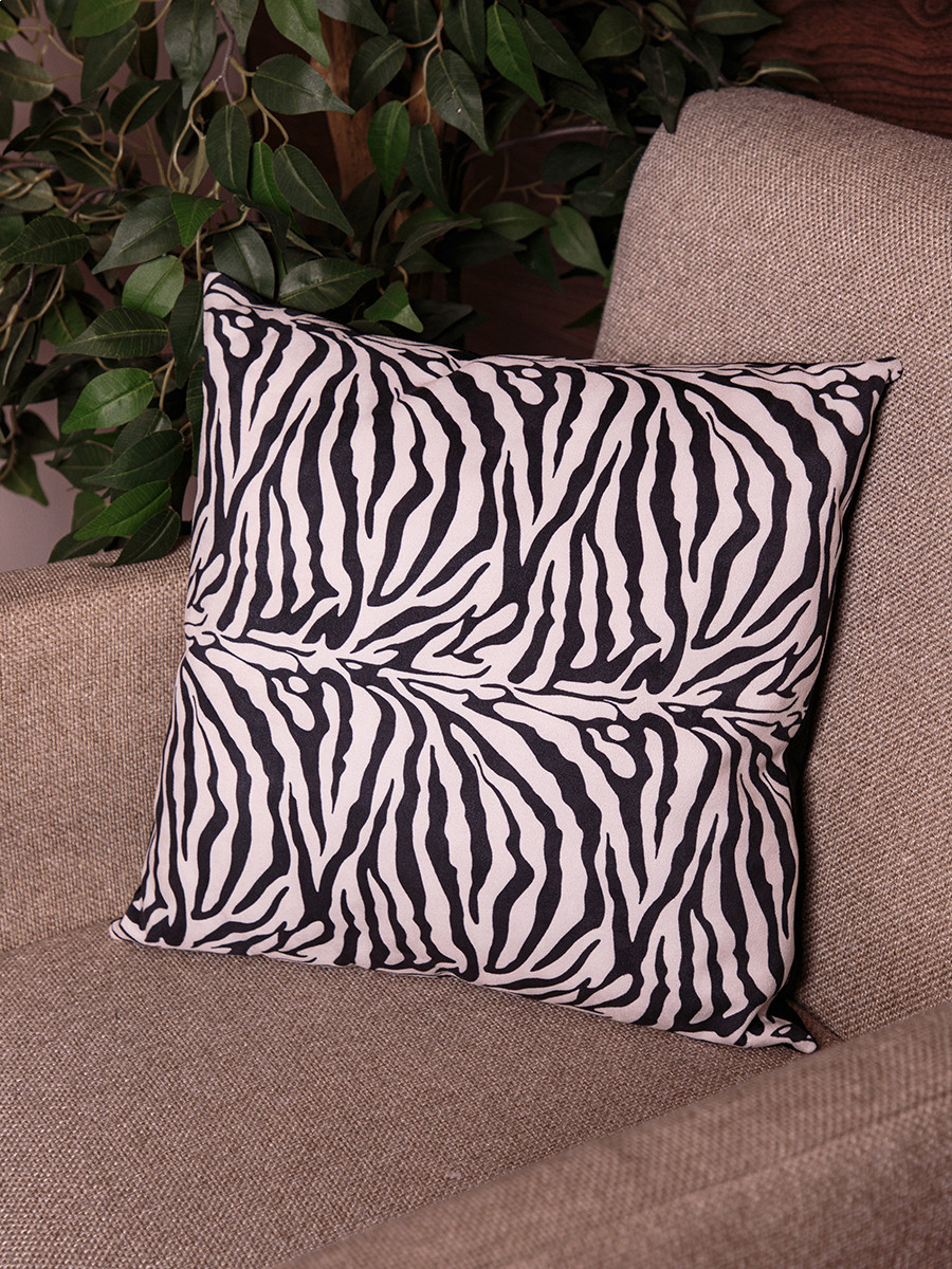 Дуэт подушка трикотаж зебра бело - черный + экозамша черный