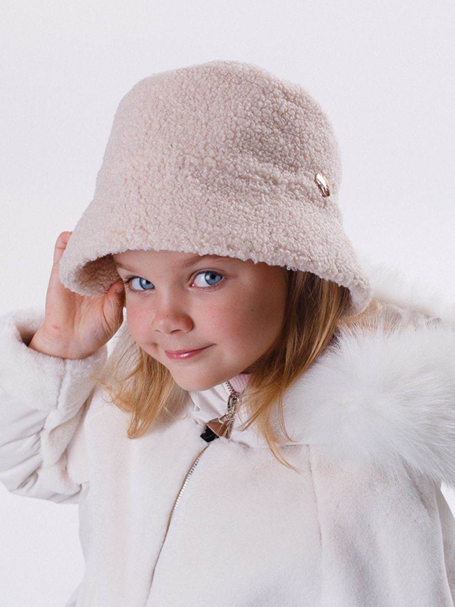 Кира лого VIP шляпка трикотаж барашек на фл.п. молочный р-р 48-49 - не использовать