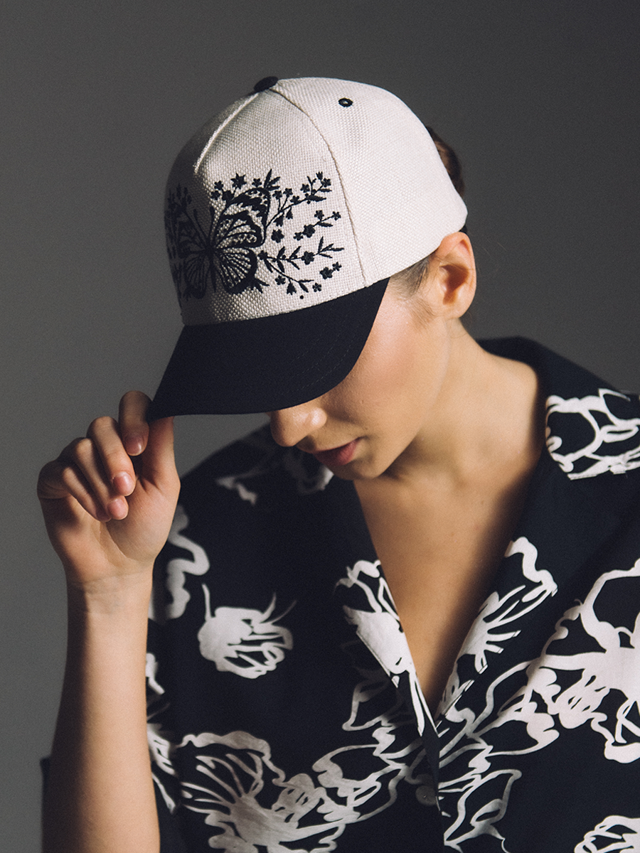 Дария бейсболка 009/У рогожка белый + cotton черный