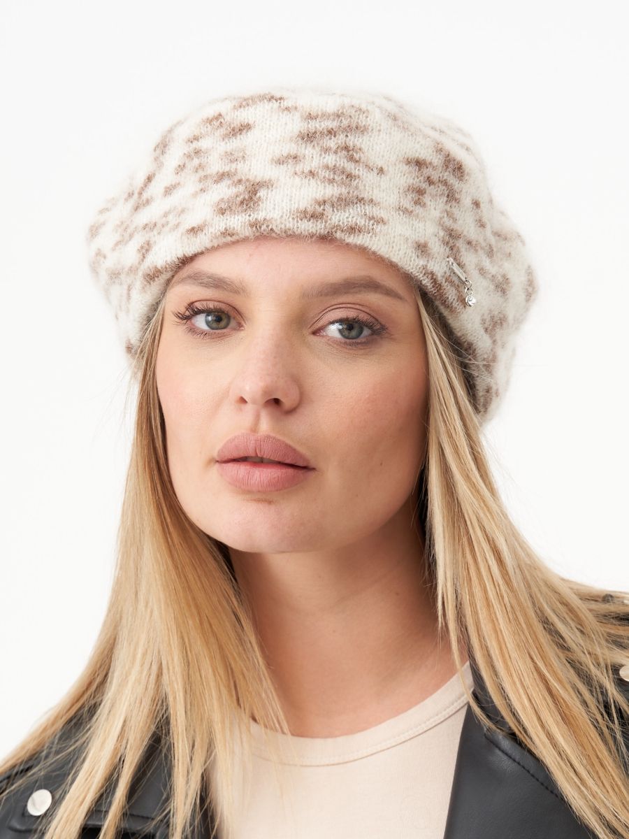 Афродита берет леопард бежевый