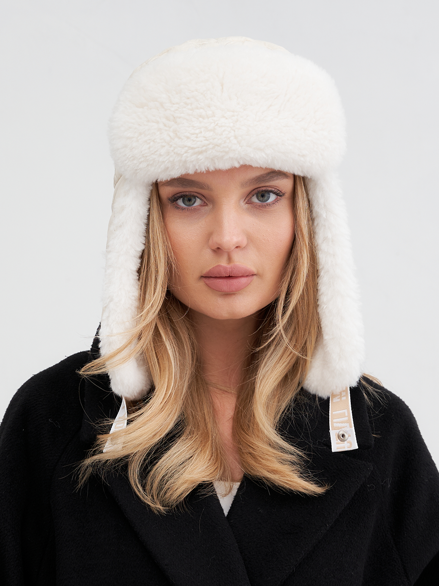 Тиффани ушанка плащевка стеганая хит на тр.п. молочный + экомех альпака белый