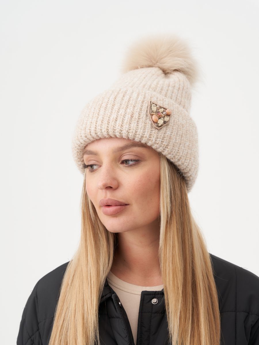Рафаэла Селия шеврон помпон шапка мохер люрекс молочный + золото