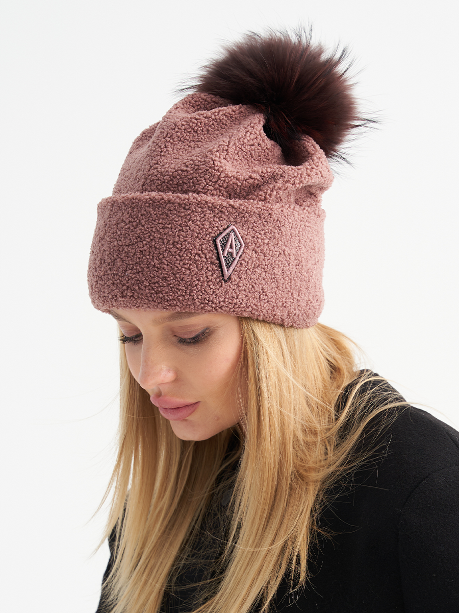 А шеврон помпон шапка 020Б трикотаж барашек на фл.п. трюфель