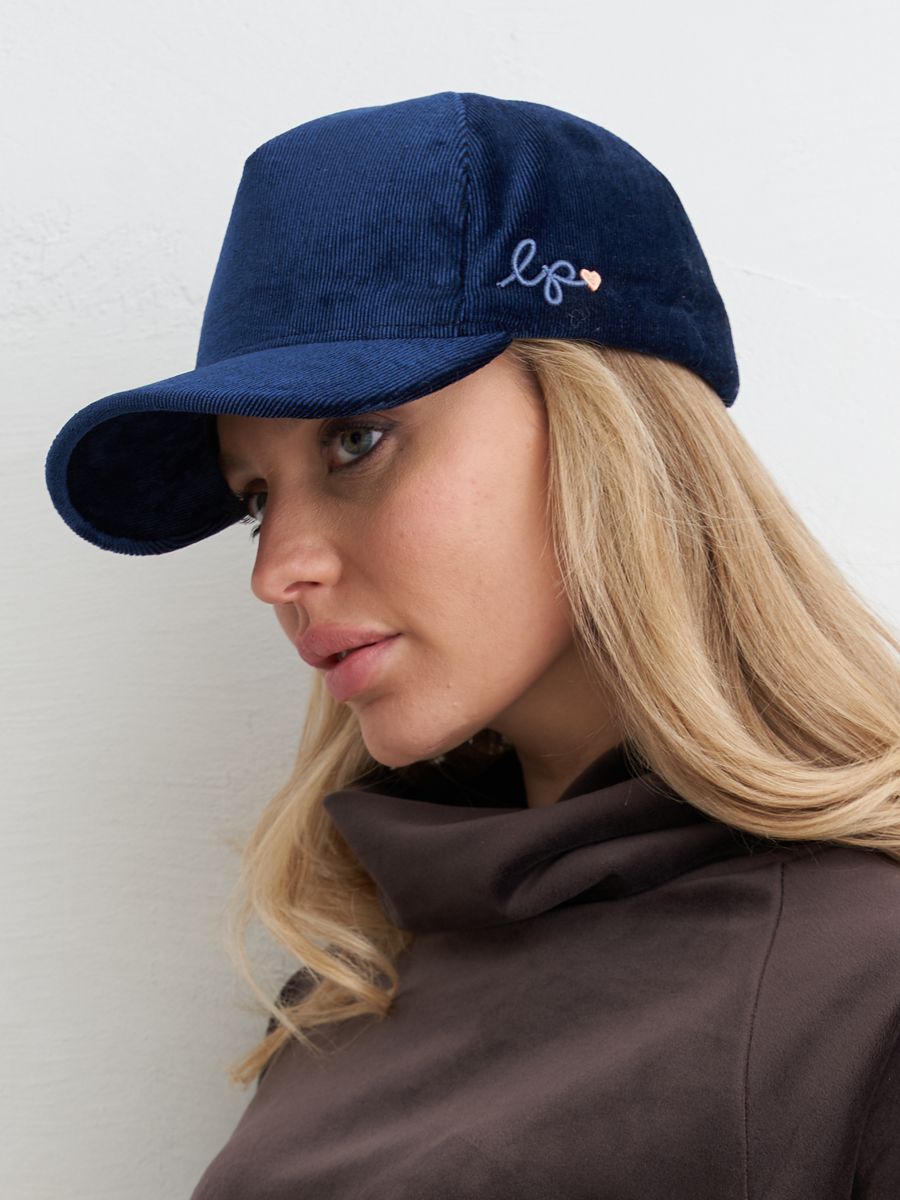 LP сердечко бейсболка велюр рубчик на фл.п. синий + экозамша черный