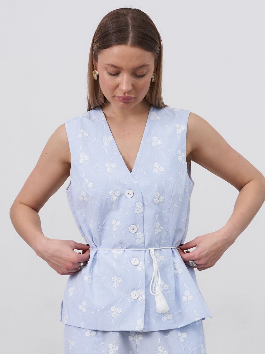 Анна удлиненный жилет хлопок Цветы вышивка голубой р-р L