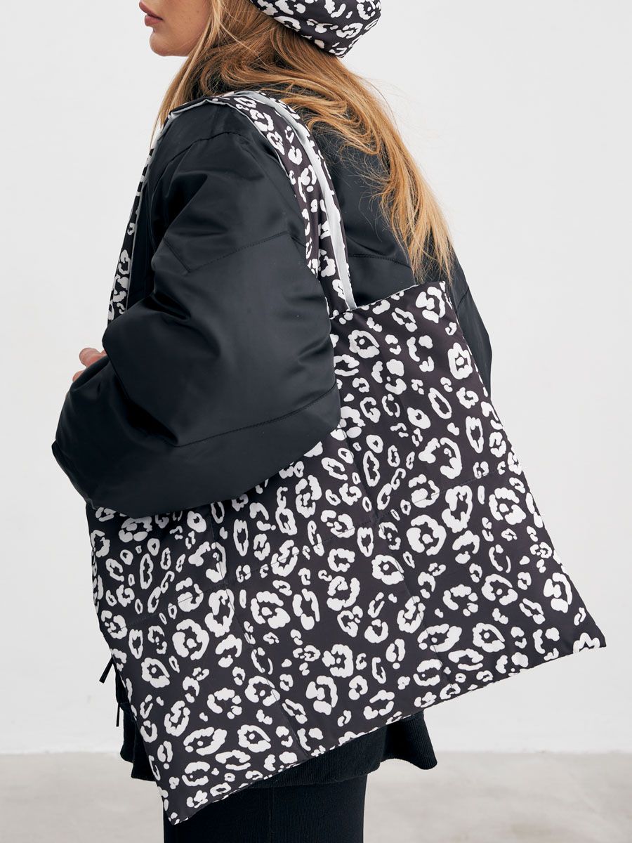 Сумка-шоппер-104 двусторонняя плащевка леопард черно-белый + плащевка серебро