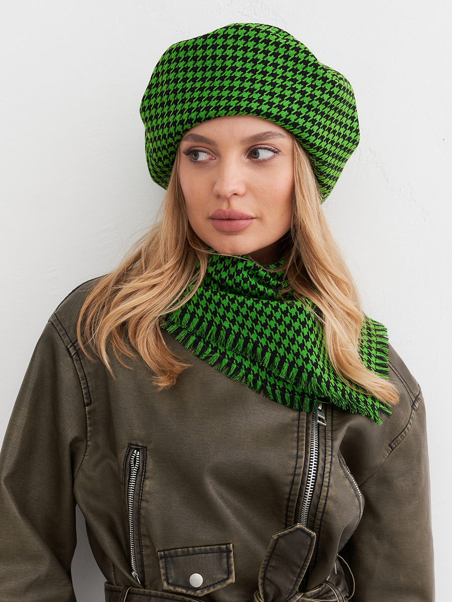 Кира берет ткань клетка пье-де-пуль на тр.п. салатовый р-р 57-58