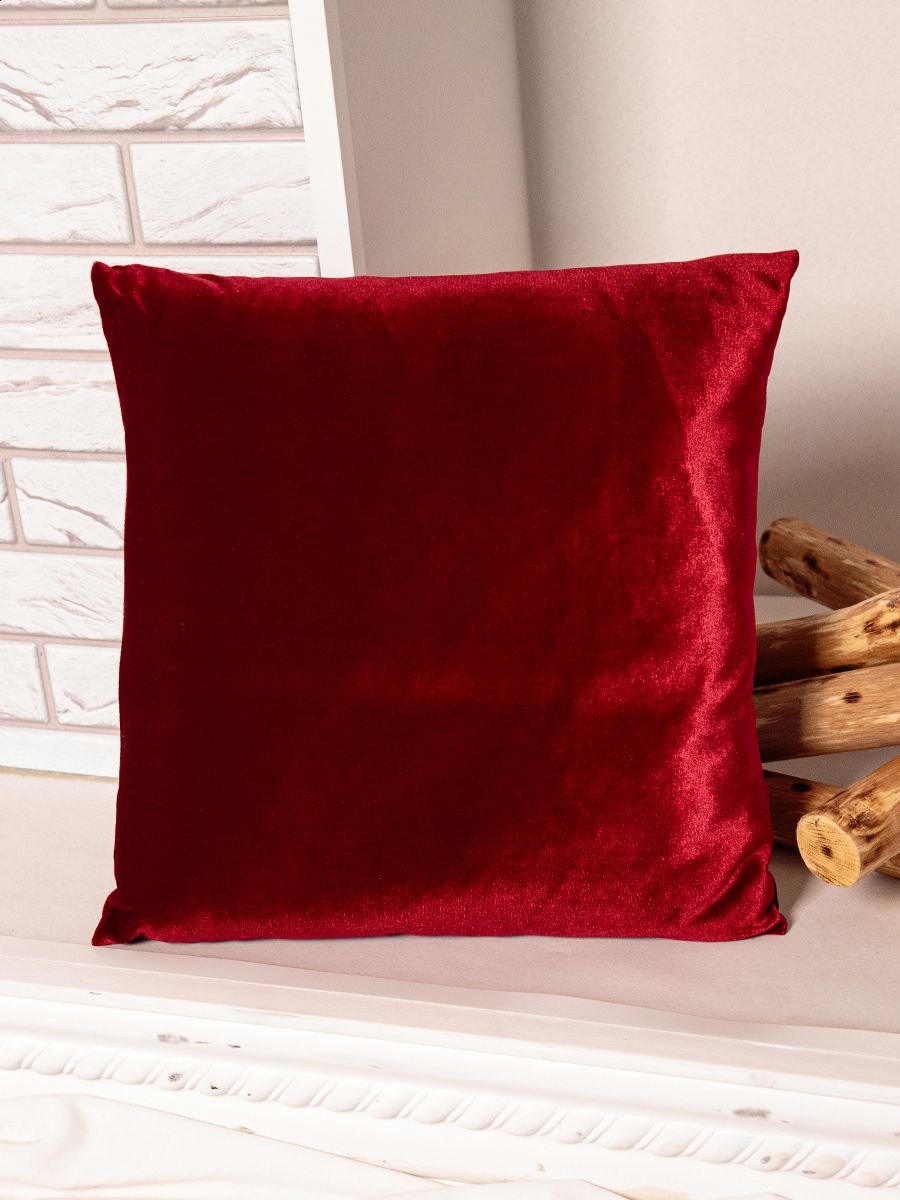Однотонная подушка бархат красный