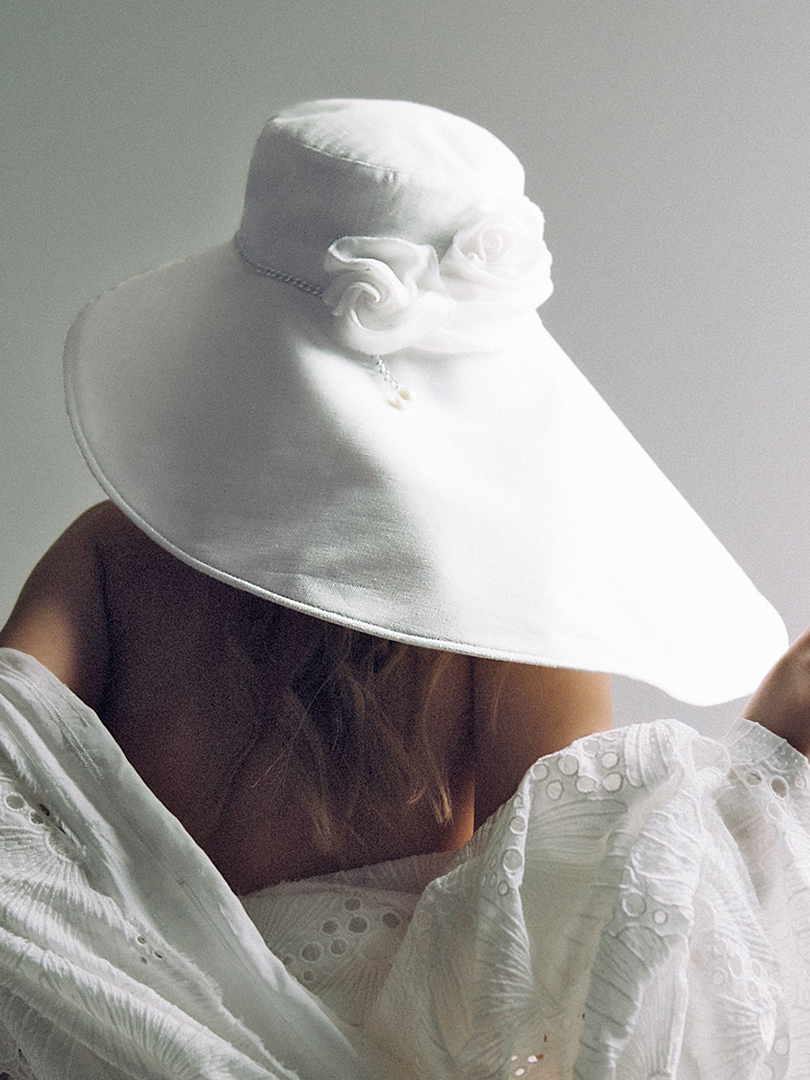 Гортензия супермакси шляпа лен белый