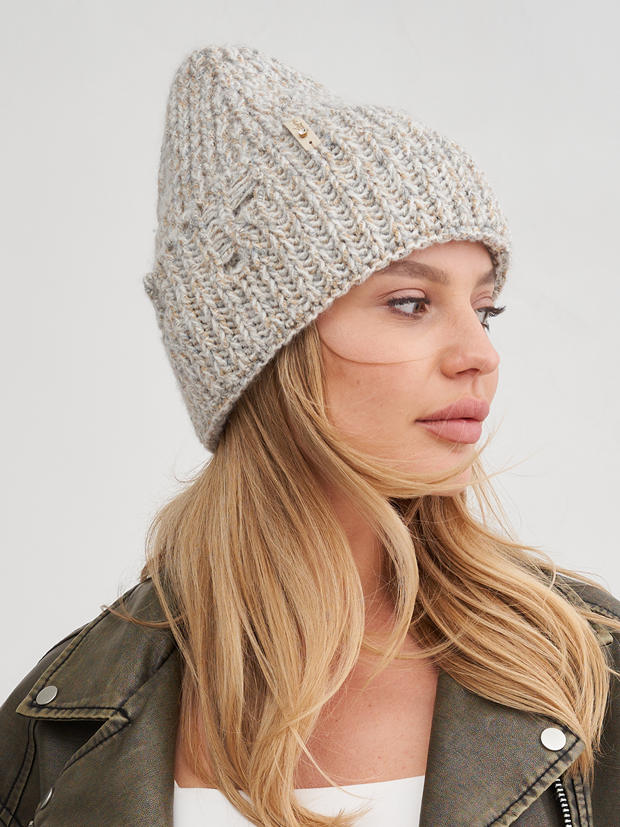 Ольга шапка teseo голубой + енот молочный